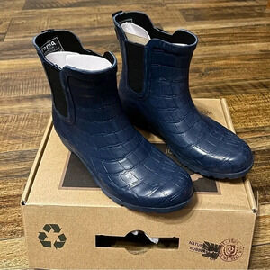 NWT Roma‎ Chelsea Womens 8 Navy Croc Emboss Rain Boots